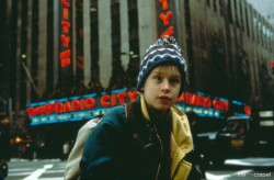 Один дома 2 :Потеряться в Нью-Йорке / Home Alone 2:Lost ni New-York (Макалей Калкин, 1992) B5b72b204874751
