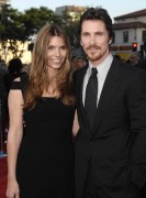 Кристиан Бэйл (Christian Bale) 2009-06-23 At Public Enemies Premiere in LA - 184xHQ 9f2f22207602341