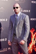 Джейсон Стэтхэм (Jason Statham) Attends the premiere of The Expendables 2 at the Callao Cinemas 2012.08.09 (9xHQ) A92d4a207608226