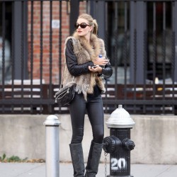 Rosie Huntington-Whiteley Boots Tight Leather Pants - Leather Celebrities